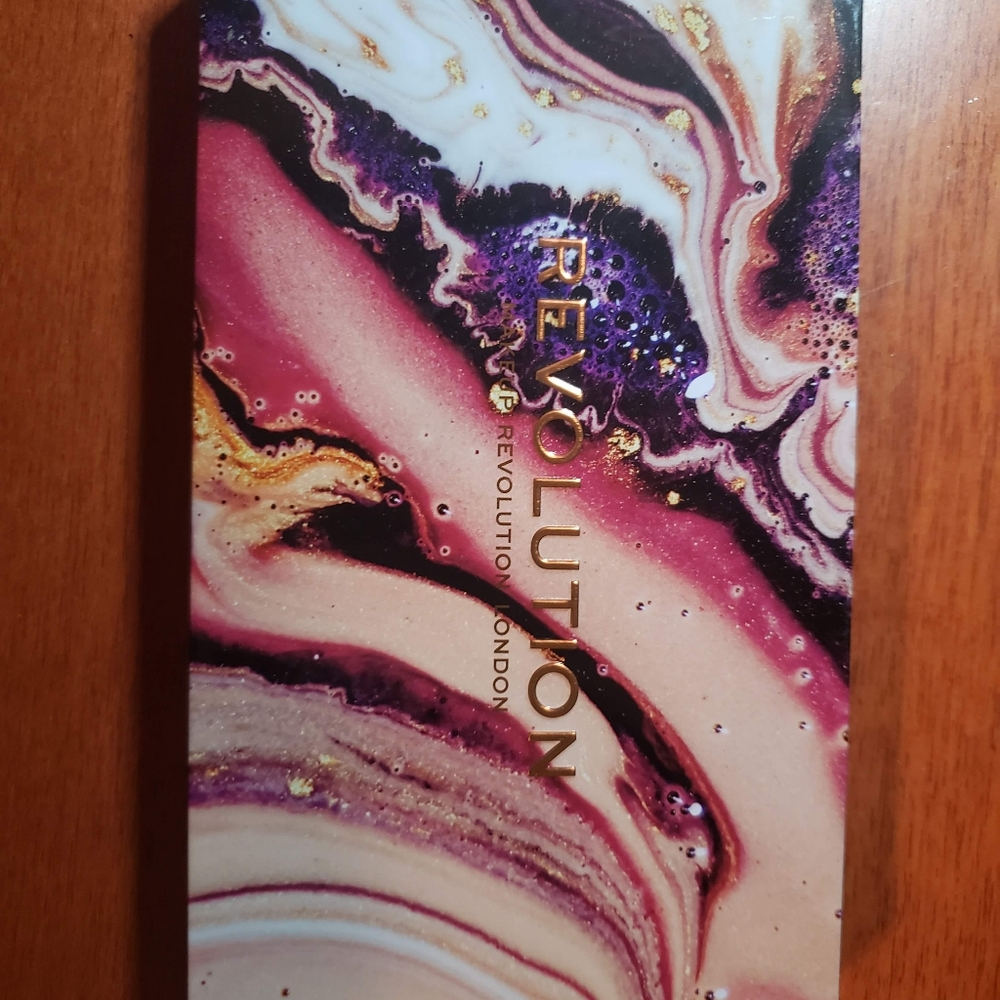 Makeup Revolution Forever Flawless Allure Palette
